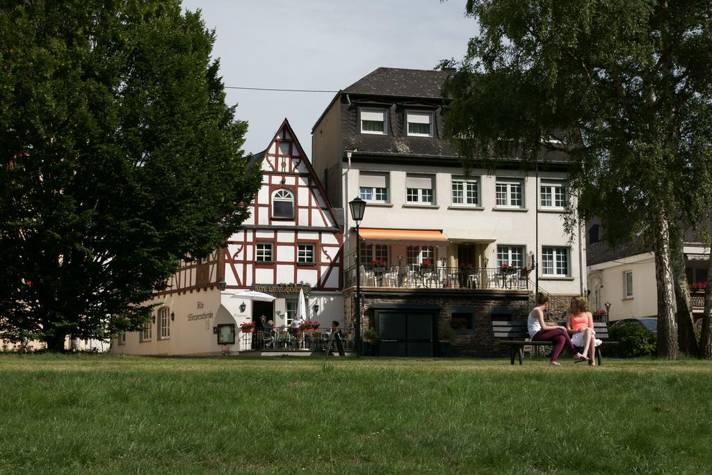 Alte Winzerschenke Hotel Bruttig-Fankel Kültér fotó
